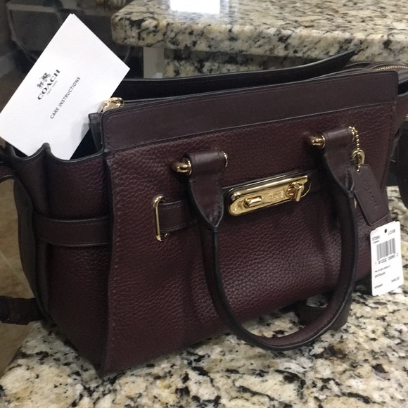 Coach burgundy purse. Gorgeous for fall/winter. - Picture 3 of 8